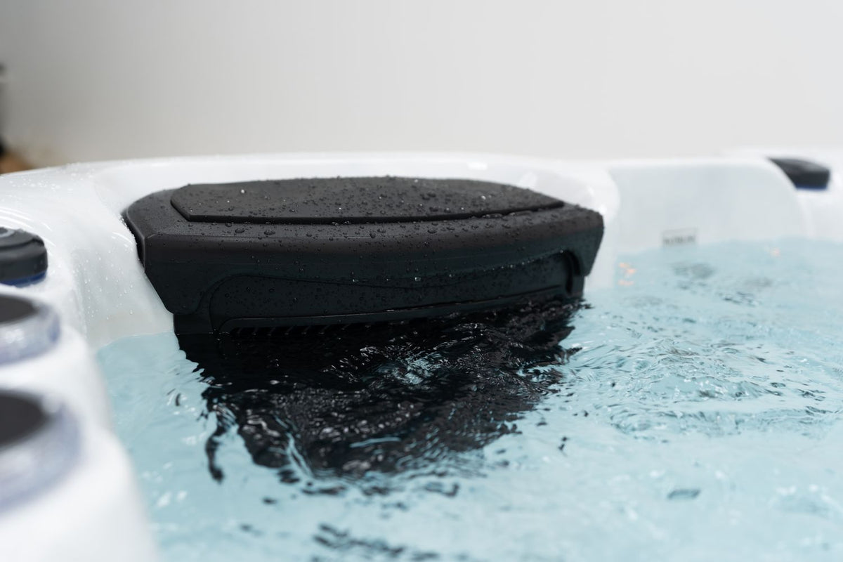 Revolution-spa Saturn 200x200x80 6 fős jakuzzi