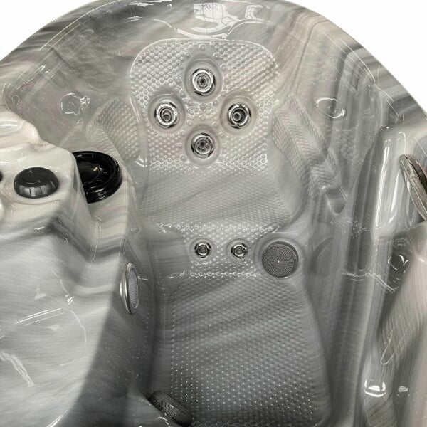 SpaBerry SB4 2 személyes jakuzzi 230x125x72cm