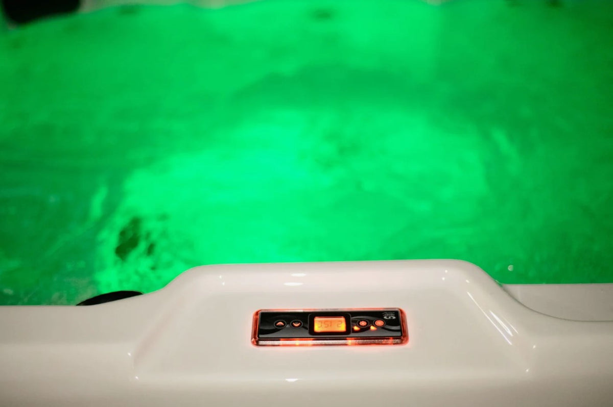 REVOLUTION TRIDENT jakuzzi 200x200x90 cm