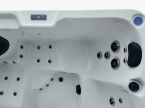 REVOLUTION TRIDENT jakuzzi 200x200x90 cm