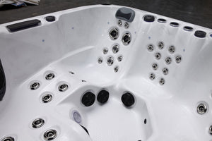 Revolution-spa Uranus 200x200x80 5 fős jakuzzi