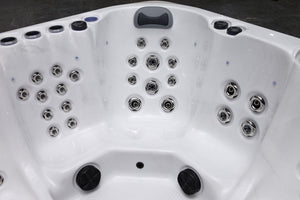 Revolution-spa Uranus 200x200x80 5 fős jakuzzi