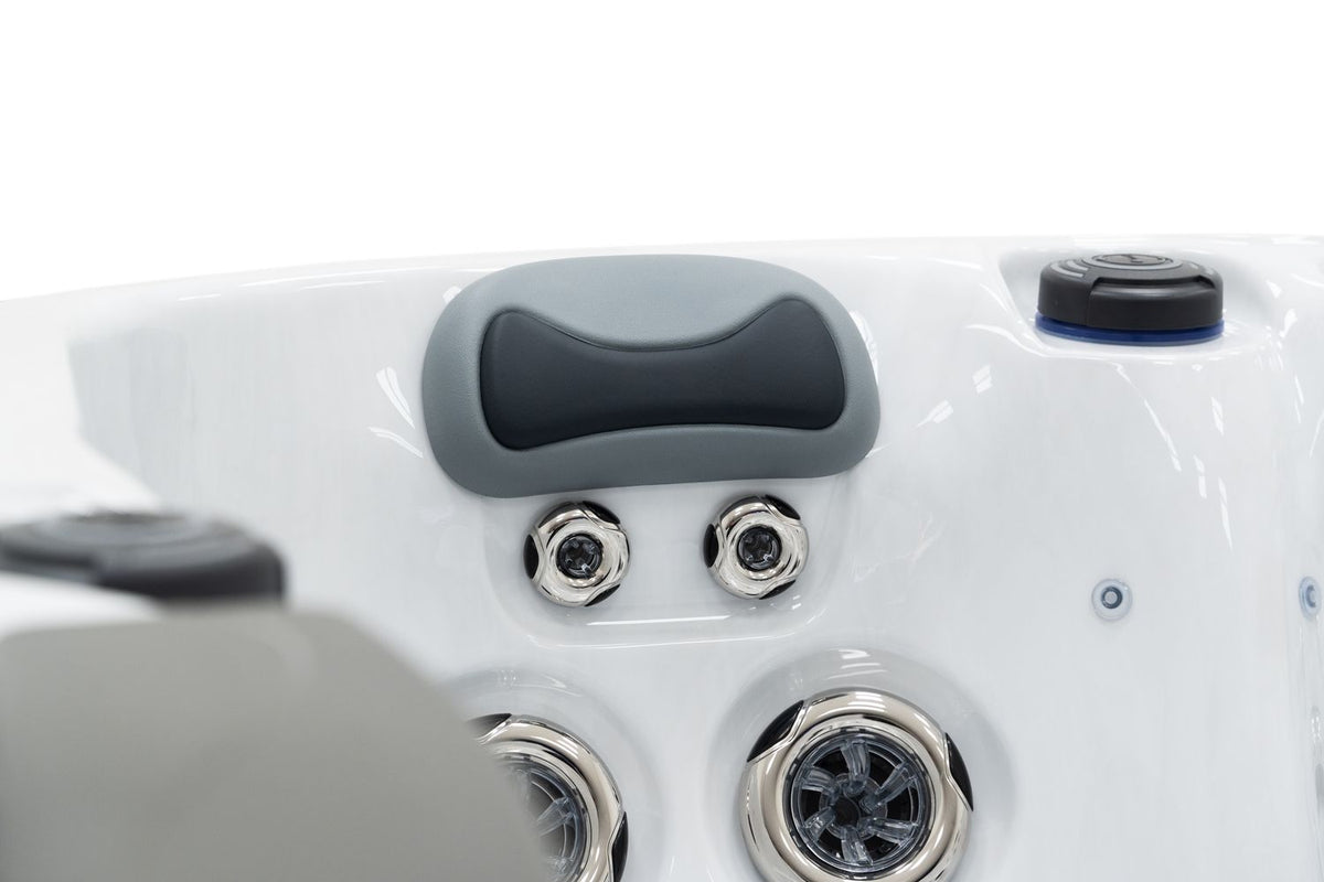 Revolution-spa Uranus 200x200x80 5 fős jakuzzi