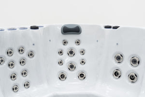 Revolution-spa Uranus 200x200x80 5 fős jakuzzi