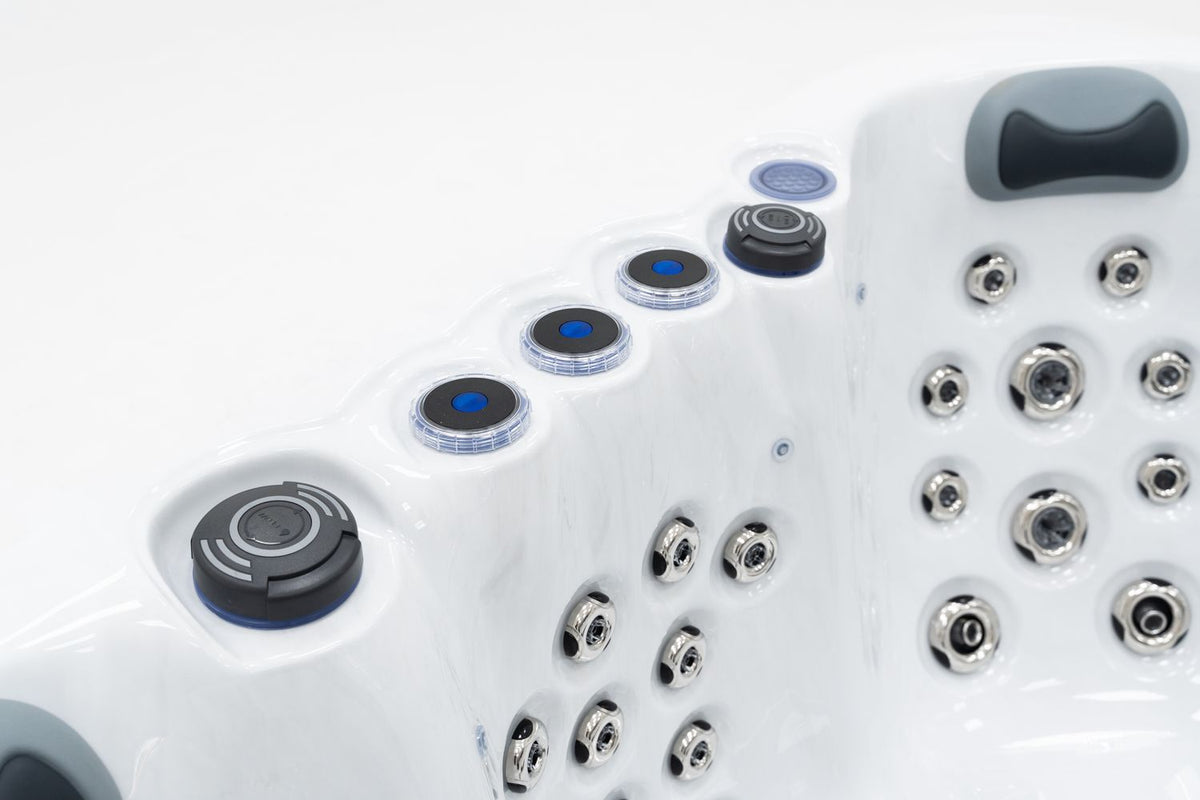 Revolution-spa Uranus 200x200x80 5 fős jakuzzi