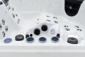 Revolution-spa Uranus 200x200x80 5 fős jakuzzi