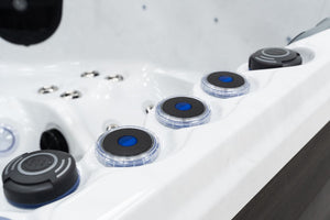 Revolution-spa Uranus 200x200x80 5 fős jakuzzi