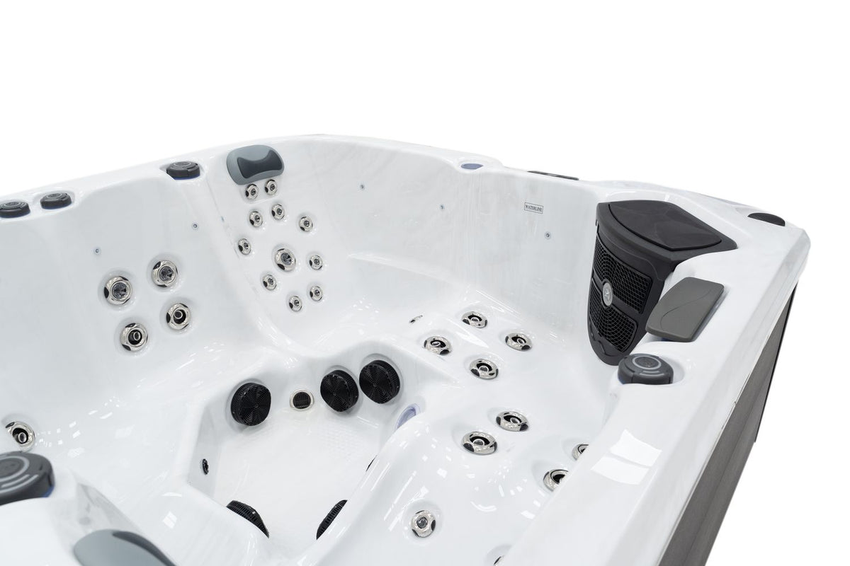 Revolution-spa Uranus 200x200x80 5 fős jakuzzi