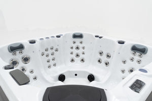 Revolution-spa Uranus 200x200x80 5 fős jakuzzi