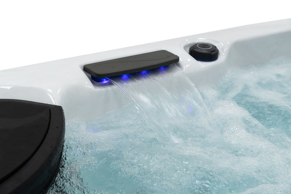 Revolution-spa Uranus 200x200x80 5 fős jakuzzi