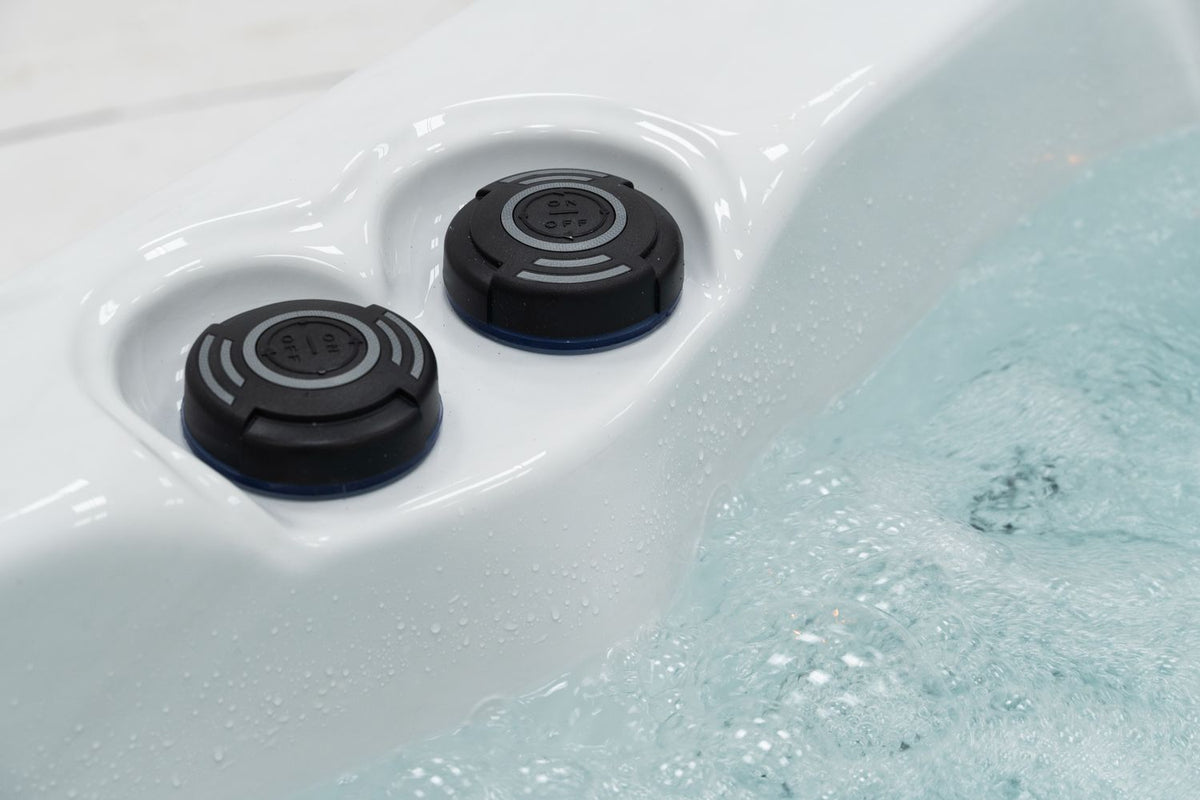 Revolution-spa Uranus 200x200x80 5 fős jakuzzi