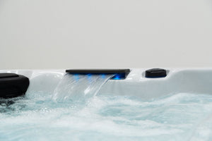 Revolution-spa Uranus 200x200x80 5 fős jakuzzi