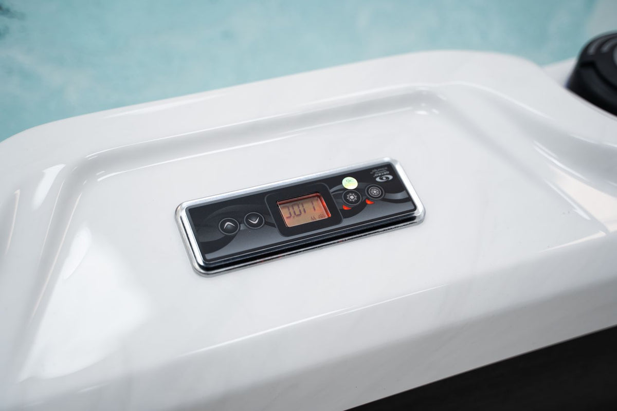 Revolution-spa Venus 200x200x80 6 fős jakuzzi