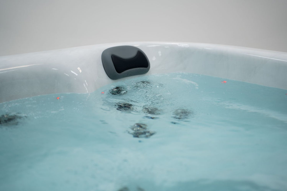 Revolution-spa Venus 200x200x80 6 fős jakuzzi