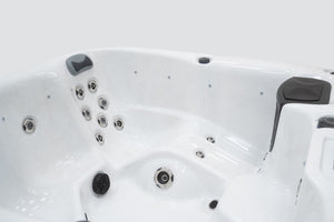 Revolution-spa Venus 200x200x80 6 fős jakuzzi