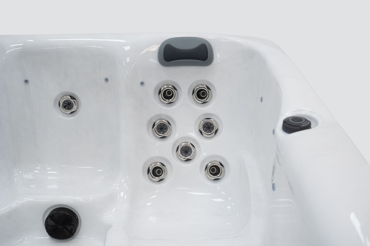 Revolution-spa Venus 200x200x80 6 fős jakuzzi