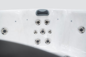 Revolution-spa Venus 200x200x80 6 fős jakuzzi