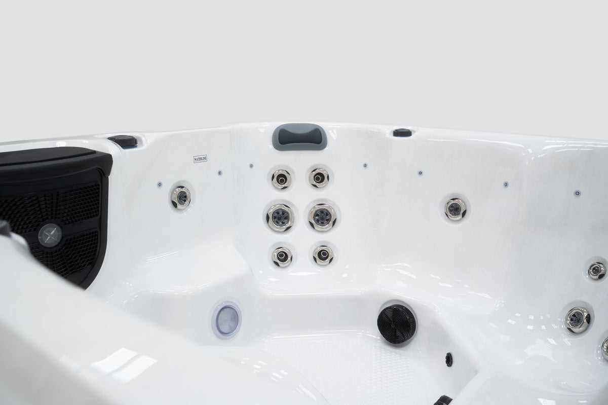 Revolution-spa Venus 200x200x80 6 fős jakuzzi