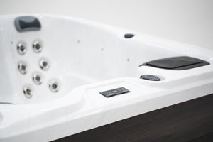 Revolution-spa Venus 200x200x80 6 fős jakuzzi