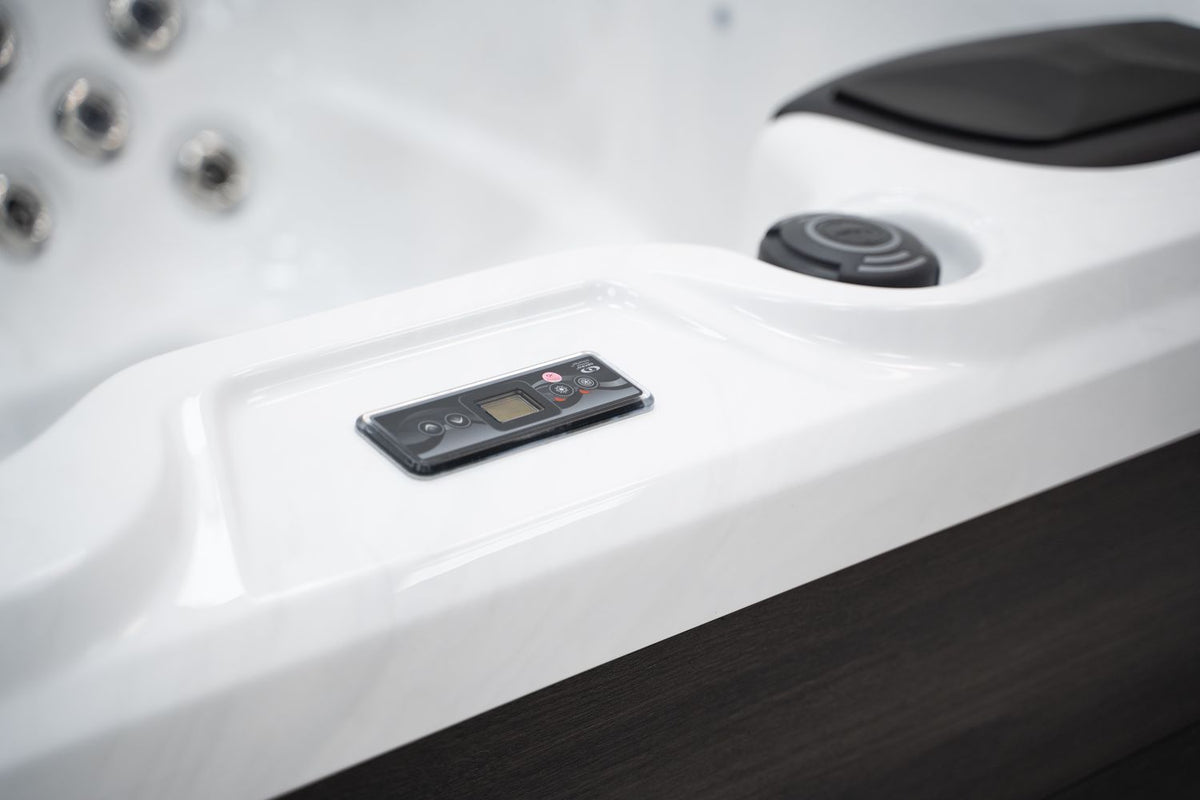 Revolution-spa Venus 200x200x80 6 fős jakuzzi