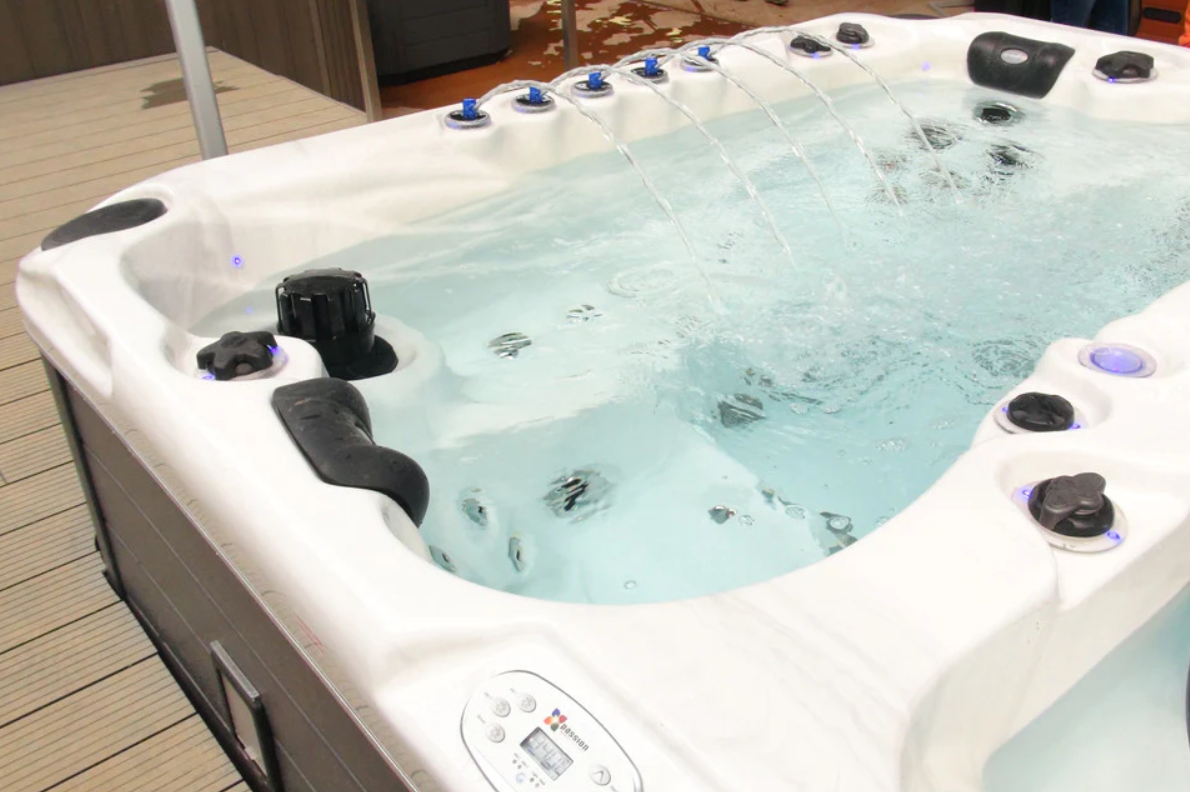 Revolution-spa Fitness 1 Swimspa