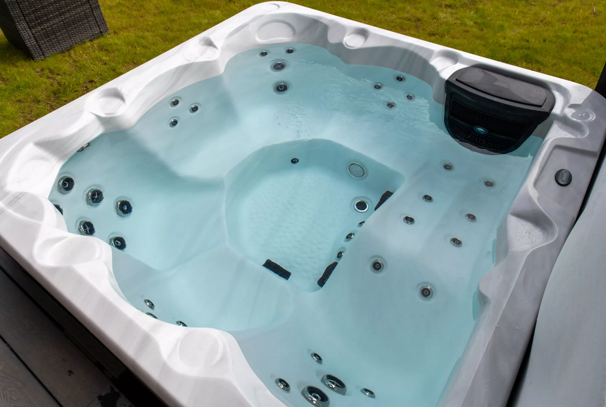 Revolution-spa PS Holiday 2000 × 2000 × 900 mm jakuzzi