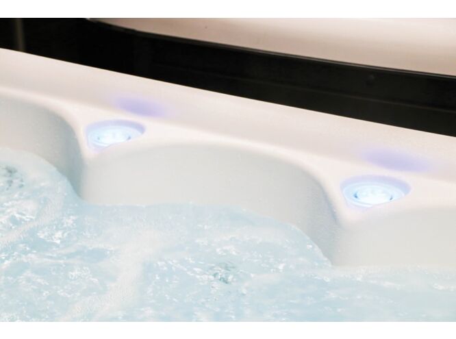 Revolution-spa Mallorca Diamond jakuzzi 202x202x83cm
