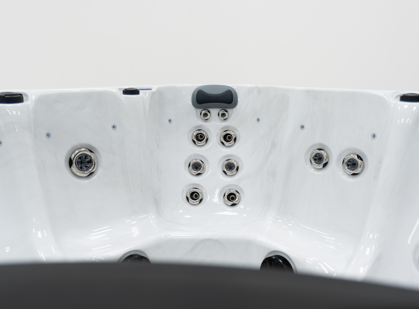 Revolution-spa Mars 200x200x80 5 fős jakuzzi