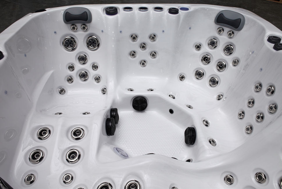 Revolution-spa Neptune 200x200x80 5 fős jakuzzi
