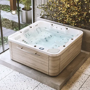 Revolution-spa Nice jakuzzi  216x216x90 cm jakuzzi