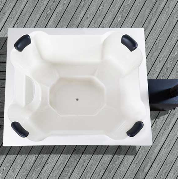 Revolution-Hot Tube Szögletes üvegszálas Dézsa külső kályhás Quattro8