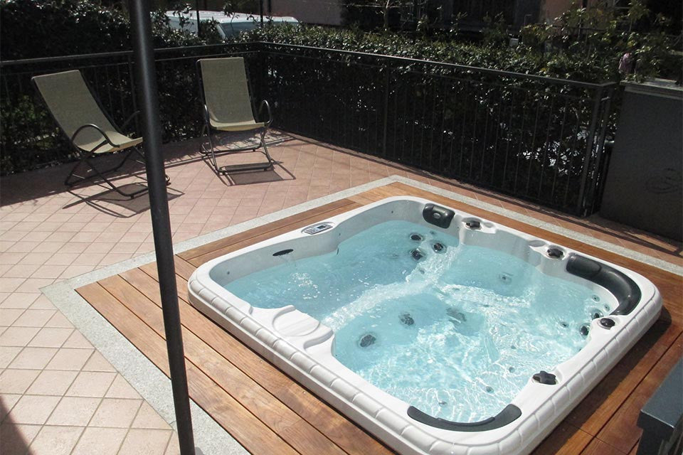 Revolution-spa Refresh 5 fős jakuzzi