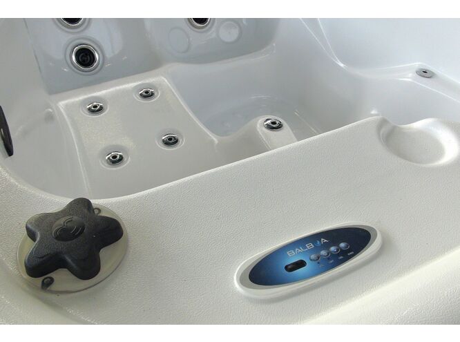 Revolution-spa Tenerife Diamond jakuzzi 214x154x85cm