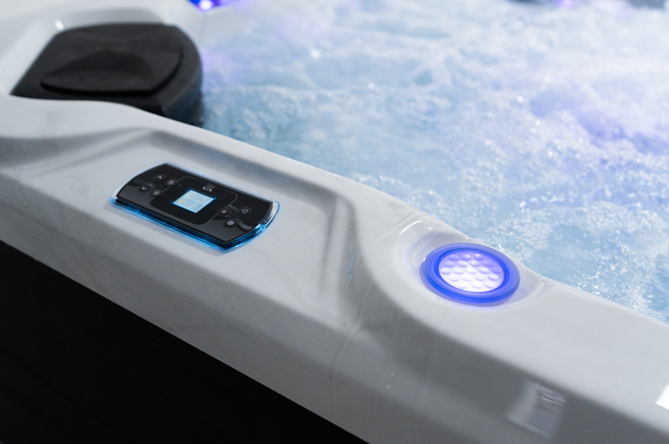 Revolution-spa Uranus 200x200x80 5 fős jakuzzi