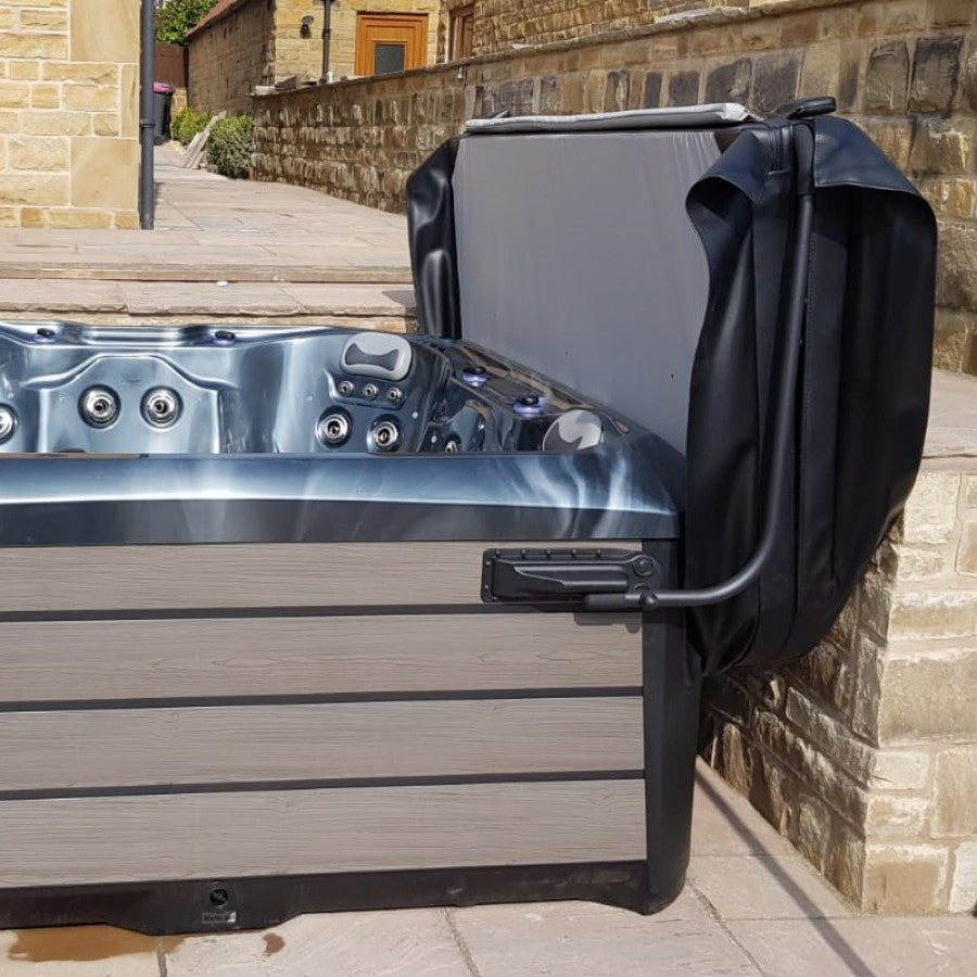 Tetőemelő jakuzzi oldalára